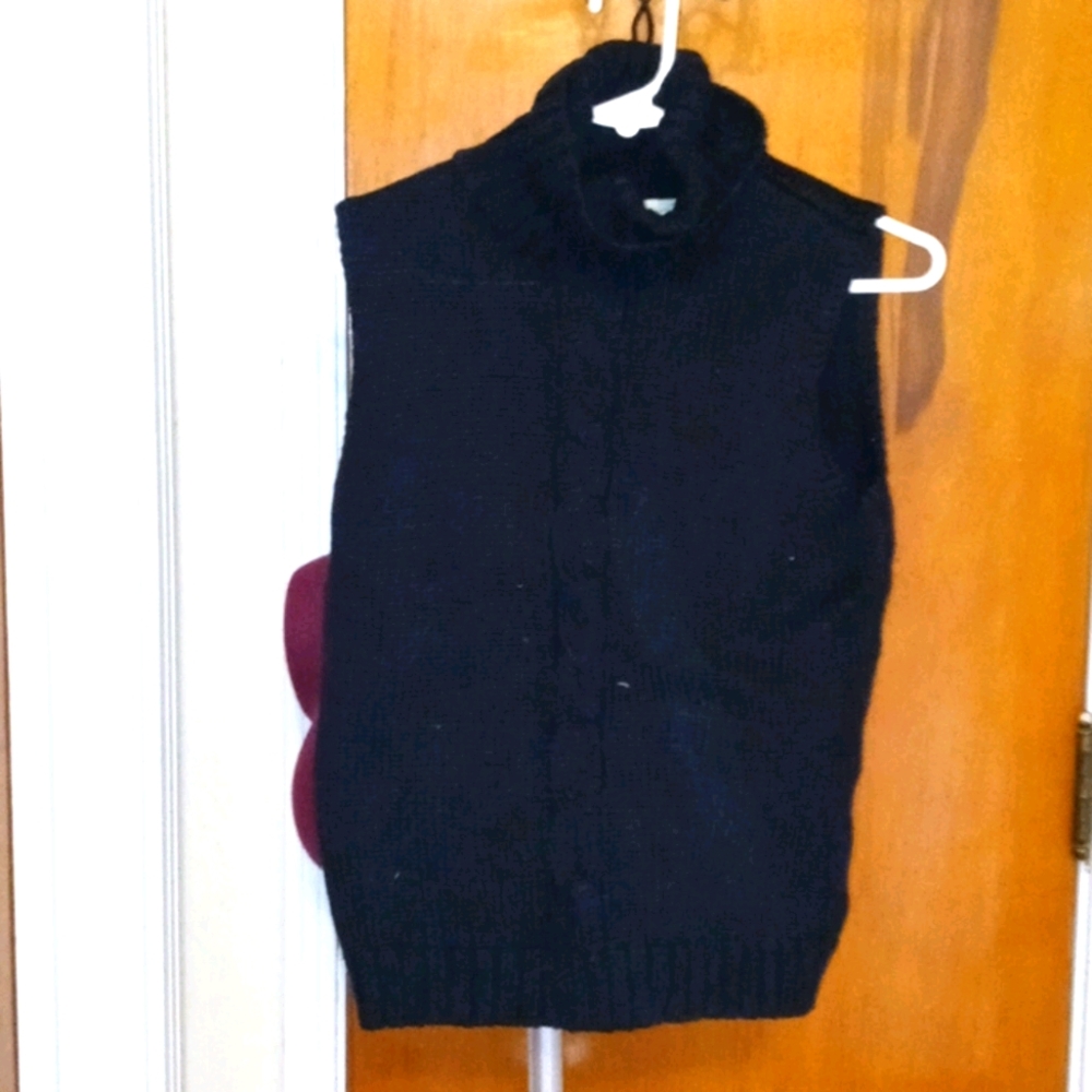 Turtle neck tank top sweater